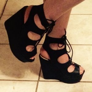 Peek-a-boo Lace-up Wedges!